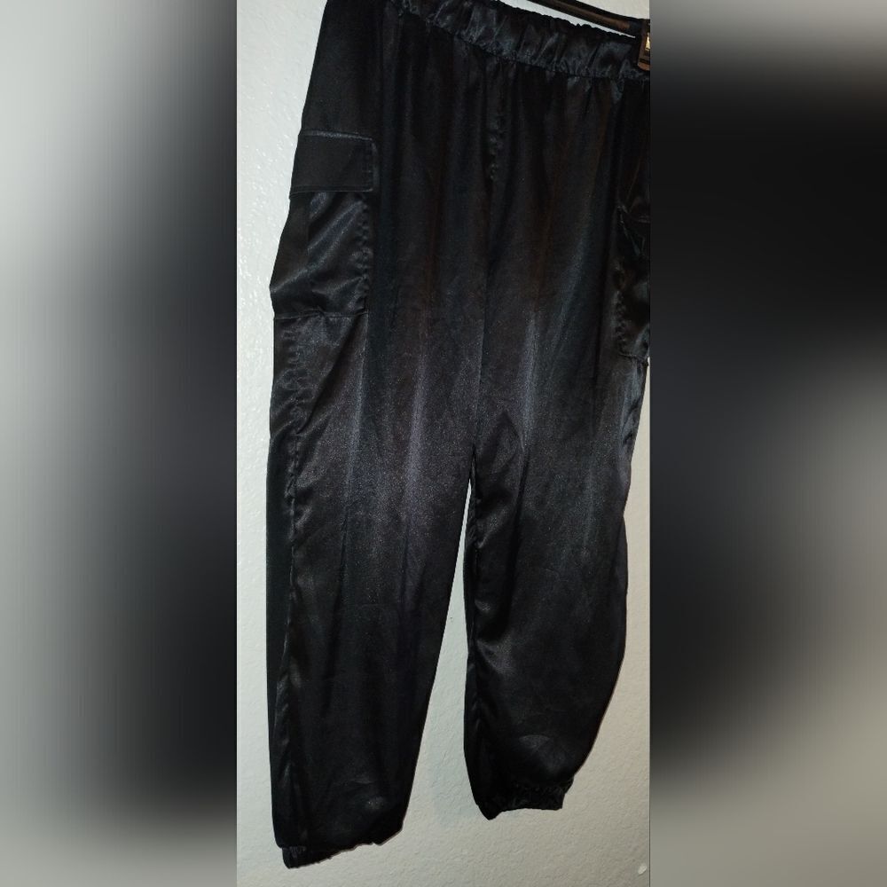 Satin Plus Size Joggers -New condition sz 2x - Picture 3 of 10